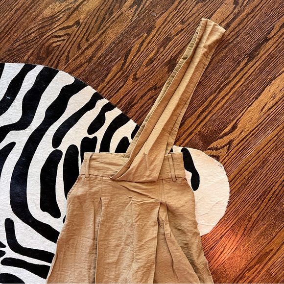 Wide Leg Pants with Single Strap - Picture 12 of 12